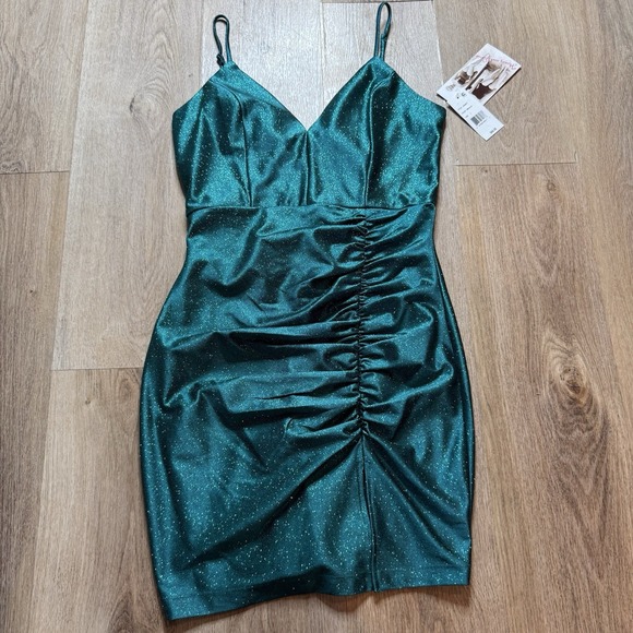 Honey and Rosie L Spaghetti Strap V-Neck Side Ruched Glitter Sheath Mini Dress‎ - Picture 2 of 8